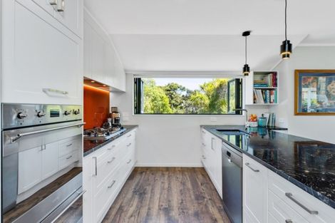 Photo of property in 18 The Close, Greenhithe, Auckland, 0632