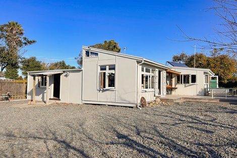 Photo of property in 21 Grove Road, Haumoana, 4102