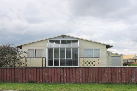 Photo of property in 13 Harrod Avenue, Foxton Beach, Foxton, 4815