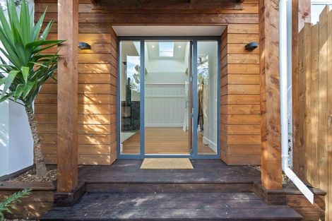 Photo of property in 160 North Avon Road, Richmond, Christchurch, 8013