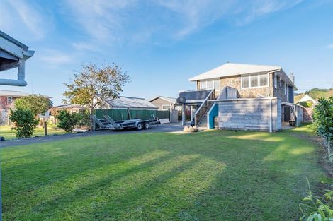 Photo of property in 3 Turei Road, Kawakawa Bay, Papakura, 2585