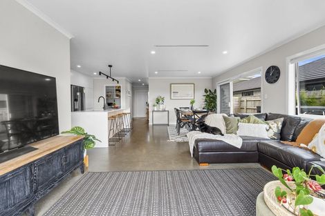 Photo of property in 31 Aratapu Street, Waitara, 4320