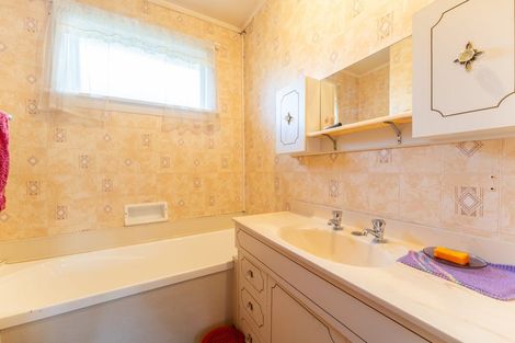 Photo of property in 8 Oxford Street, Waimate, 7924