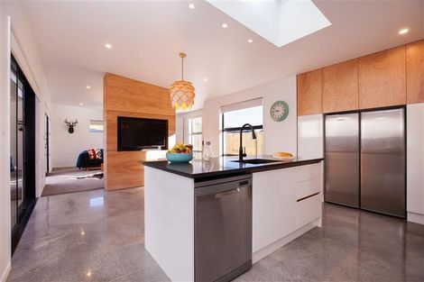 Photo of property in 41 Cyrus Street, Whalers Gate, New Plymouth, 4310