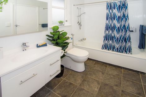 Photo of property in 12 Madden Place, Solway, Masterton, 5810