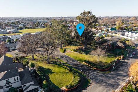 Photo of property in 6 Acorn Close, Waltham, Christchurch, 8023