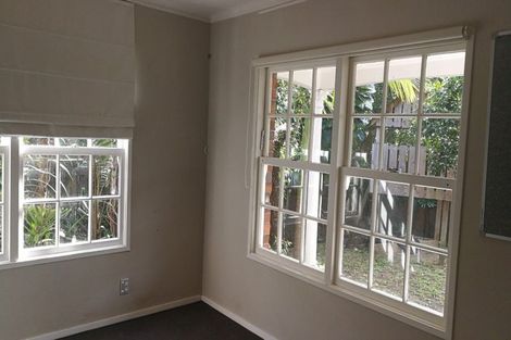 Photo of property in 13 Glenmore Road, Sunnyhills, Auckland, 2010