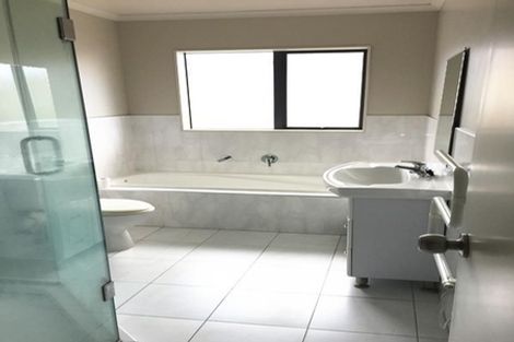 Photo of property in 11 Dunaff Place, Flat Bush, Auckland, 2019