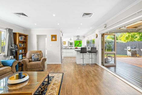 Photo of property in 6 Applemoors Way, Riverhead, 0820