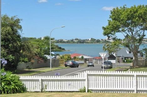 Photo of property in 132 Kingswood Road, Brookfield, Tauranga, 3110