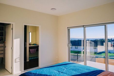 Photo of property in 25 Woodridge Drive, Stanmore Bay, Whangaparaoa, 0932