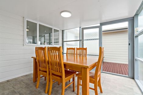 Photo of property in 68 Willis Road, Papakura, 2110