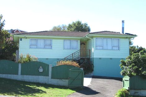 Photo of property in 90 Oreil Avenue, West Harbour, Auckland, 0618