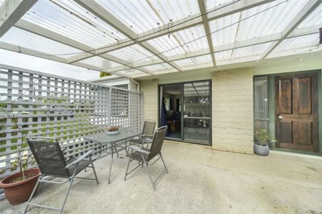 Photo of property in 19 Ashton Place, Highbury, Palmerston North, 4412