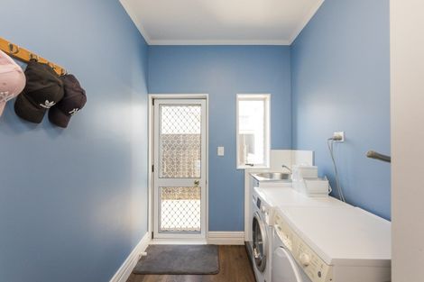 Photo of property in 6 Nicolas Lane, West End, Palmerston North, 4410