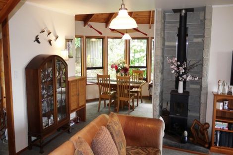 Photo of property in 1/406 East Coast Road, Sunnynook, Auckland, 0630