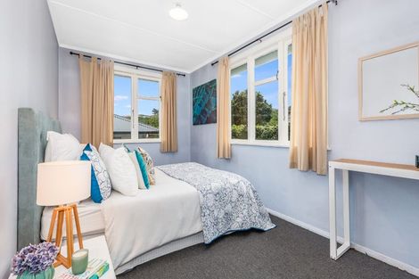 Photo of property in 12 Cornwall Crescent, Cannons Creek, Porirua, 5024