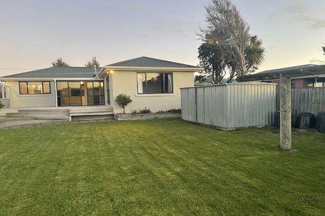 Photo of property in 38 Holloway Street, Waikiwi, Invercargill, 9810