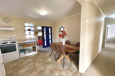 Photo of property in 35 Queen Road, Bellevue, Tauranga, 3110