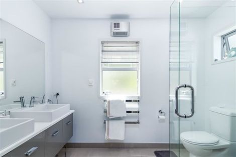 Photo of property in 47 Shalamar Drive, Cashmere, Christchurch, 8022