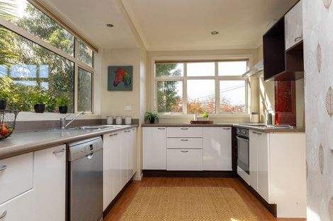 Photo of property in 11 Glenross Street, Glenross, Dunedin, 9011