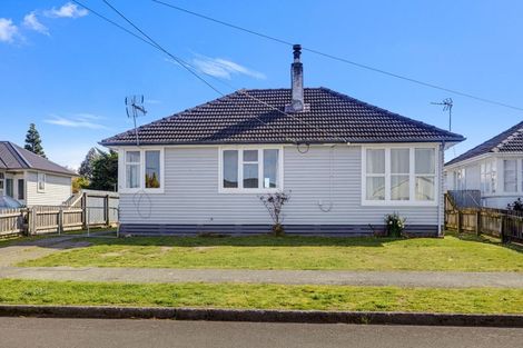Photo of property in 15 Cameron Crescent, Masterton, 5810