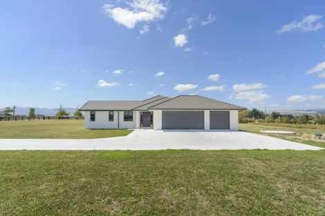 Photo of property in 7 Hartwell Drive, Kelvin Grove, Palmerston North, 4470