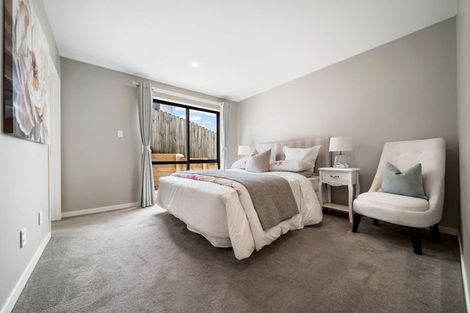 Photo of property in 674 East Coast Road, Pinehill, Auckland, 0630