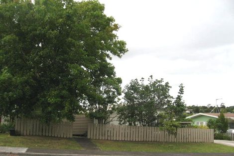 Photo of property in 77 Lauderdale Road, Birkdale, Auckland, 0626
