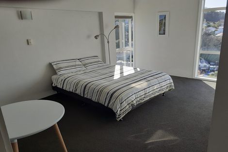 Photo of property in Fairmont Flats, 5a/20 Maarama Crescent, Aro Valley, Wellington, 6021