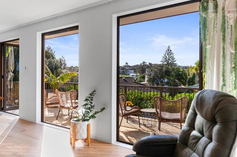 Photo of property in 29a Bay Street, Red Beach, 0932