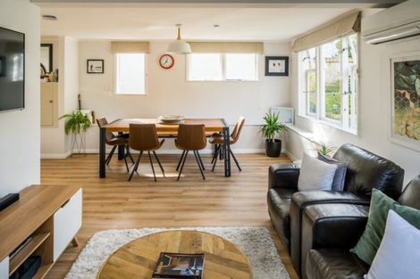 Photo of property in 26 Tuatoru Street, Eastbourne, Lower Hutt, 5013