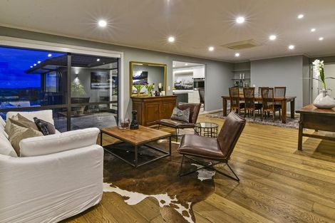 Photo of property in 1568 Old North Road, Helensville, 0875