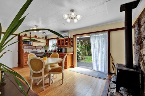 Photo of property in 543 Manutahi Road, Lepperton, New Plymouth, 4373