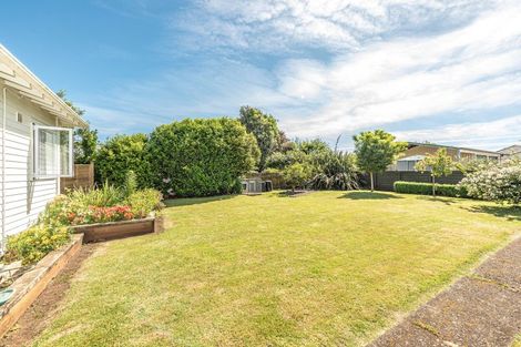 Photo of property in 2 Godwin Crescent, College Estate, Whanganui, 4500