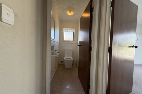 Photo of property in 73 Redoubt Road, Goodwood Heights, Auckland, 2105