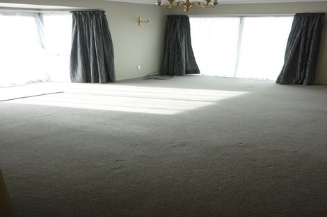 Photo of property in 17 Palomino Drive, Henderson, Auckland, 0612