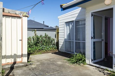 Photo of property in 2/353 Saint Aubyn, Moturoa, New Plymouth, 4310