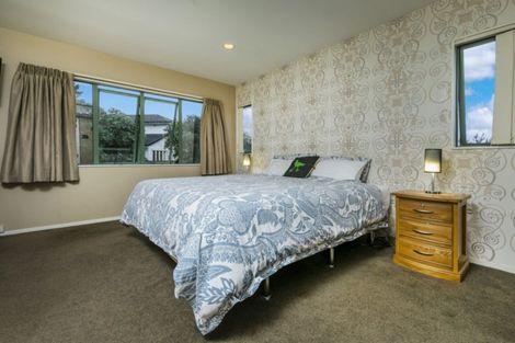 Photo of property in 6 Falstone Lane, Browns Bay, Auckland, 0630