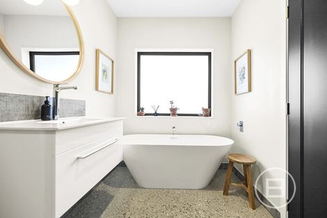 Photo of property in 50 Judge And Jury Drive, Lake Hayes, Queenstown, 9304