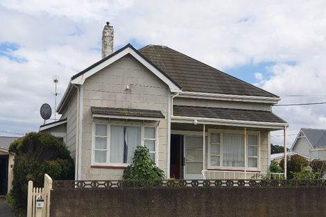 Photo of property in 6 Lincoln Street, Patea, 4520