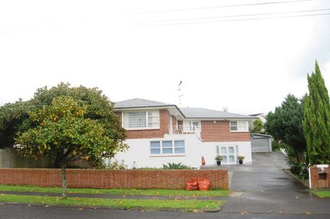 Photo of property in 12 Portadown Avenue, Pakuranga Heights, Auckland, 2010