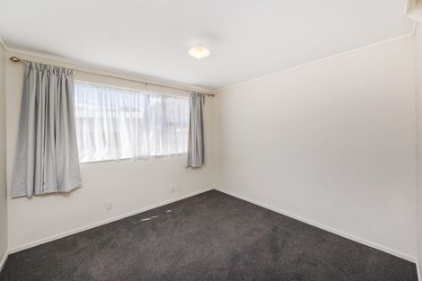 Photo of property in 3 Escort Grove, Awapuni, Palmerston North, 4412