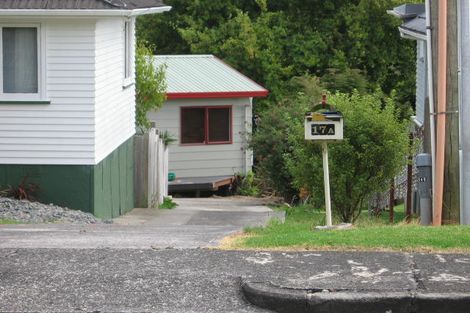 Photo of property in 17a Barron Drive, Green Bay, Auckland, 0604