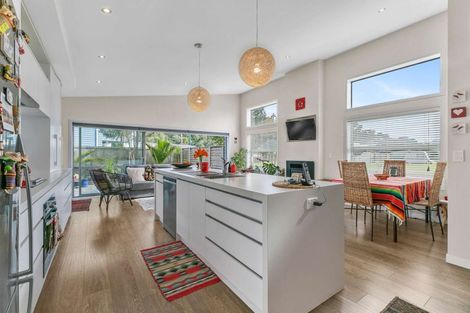 Photo of property in 328 Cook Drive, Whitianga, 3510