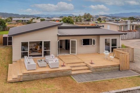 Photo of property in 46 Carina Way, Whitianga, 3510