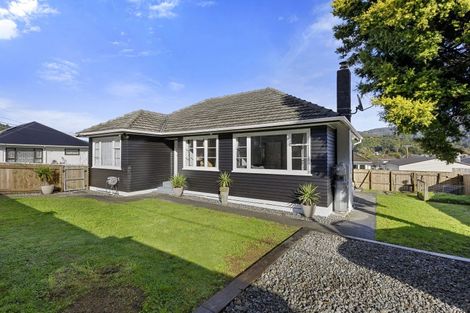Photo of property in 38 Petrie Street, Wainuiomata, Lower Hutt, 5014