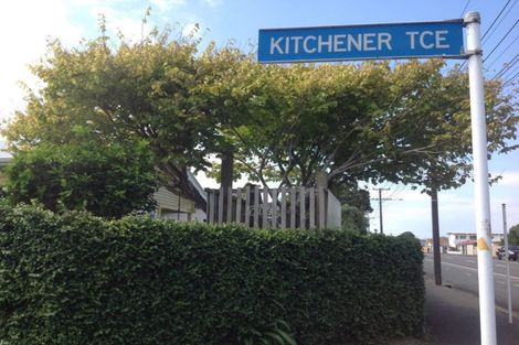 Photo of property in 10 Kitchener Terrace, Moturoa, New Plymouth, 4310