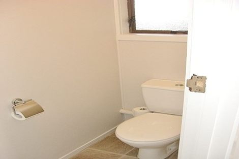 Photo of property in 1/9-11 Masterton Road, Rothesay Bay, Auckland, 0630