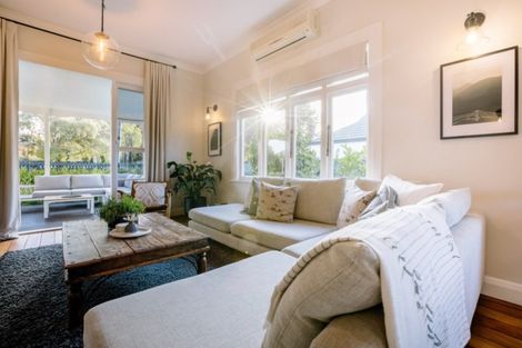 Photo of property in 122 Victoria Street, Cambridge, 3434